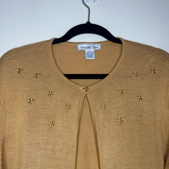 ANNA AND FRANK VTG Stars Embroidered 100% Silk Knit Buttercup Yellow Cardigan - Picture 3 of 5